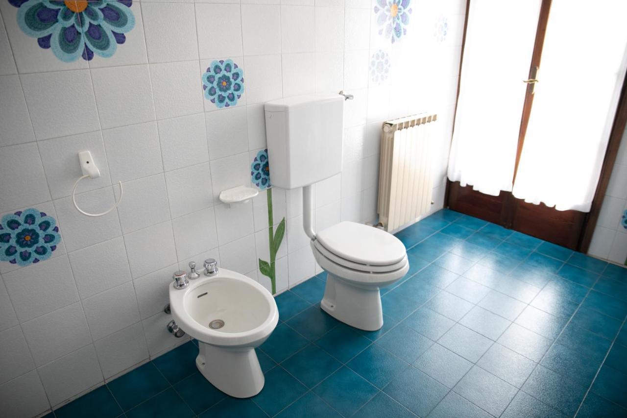 Iseolakerental - Villa Flavia Riva di Solto Bagian luar foto