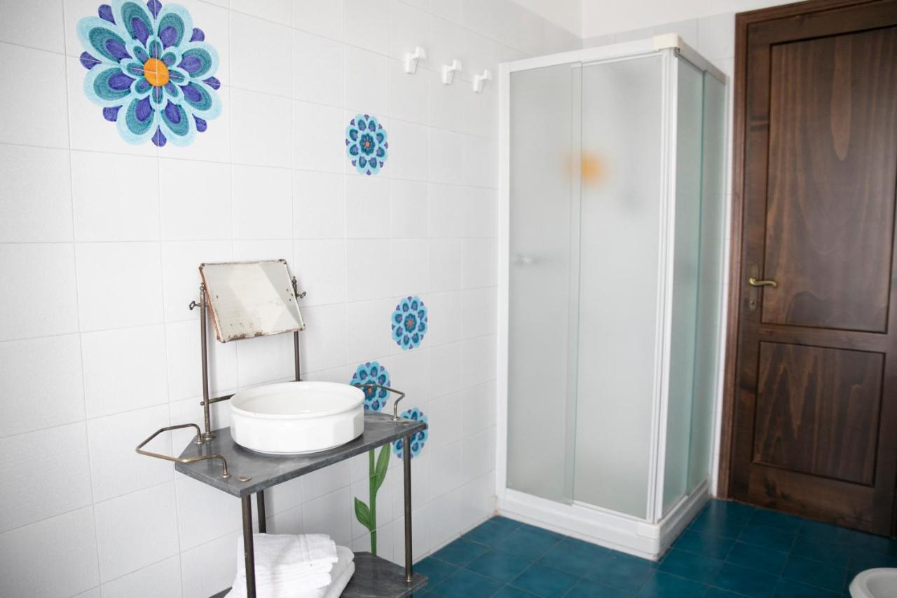 Iseolakerental - Villa Flavia Riva di Solto Bagian luar foto